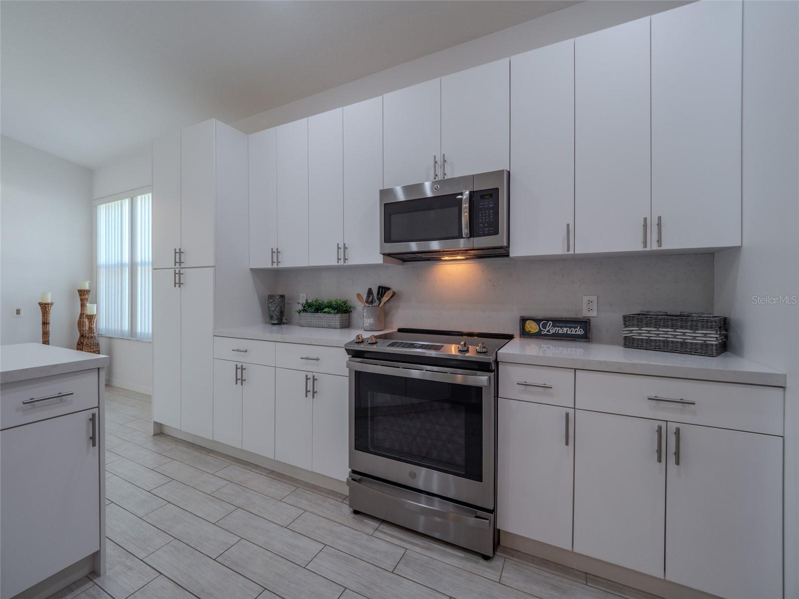 EDGEWATER VILLAGE SUBPHASE A - Residential