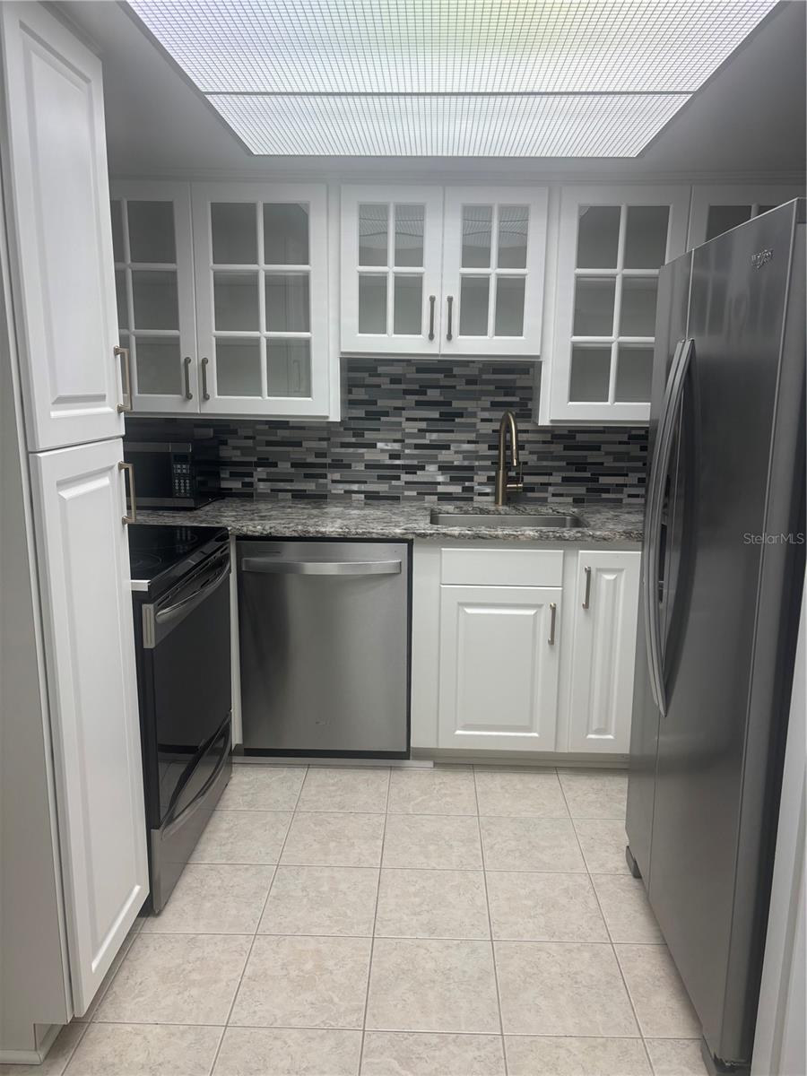 TWIN LAKES VILLAGE EAST CONDO - Residential