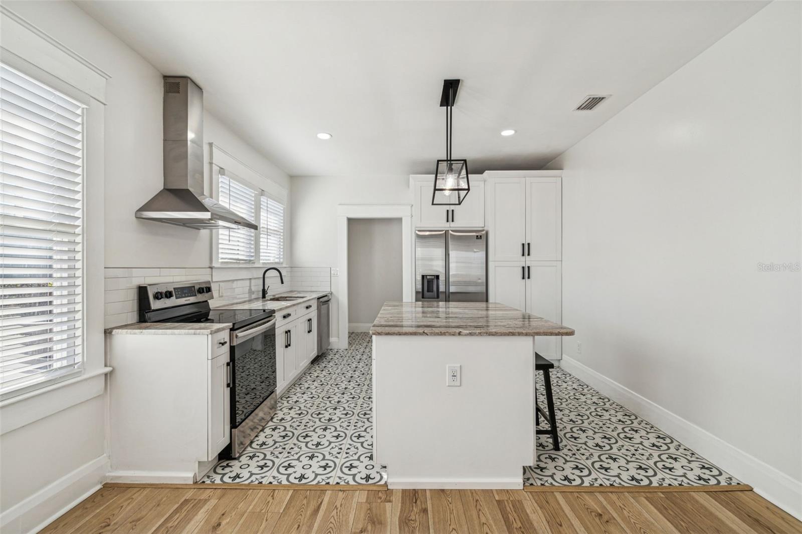 STRATFORD PLACE - Residential