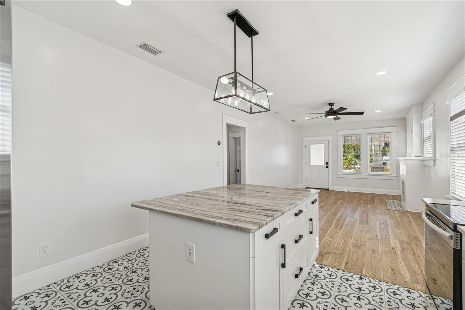 STRATFORD PLACE - Residential