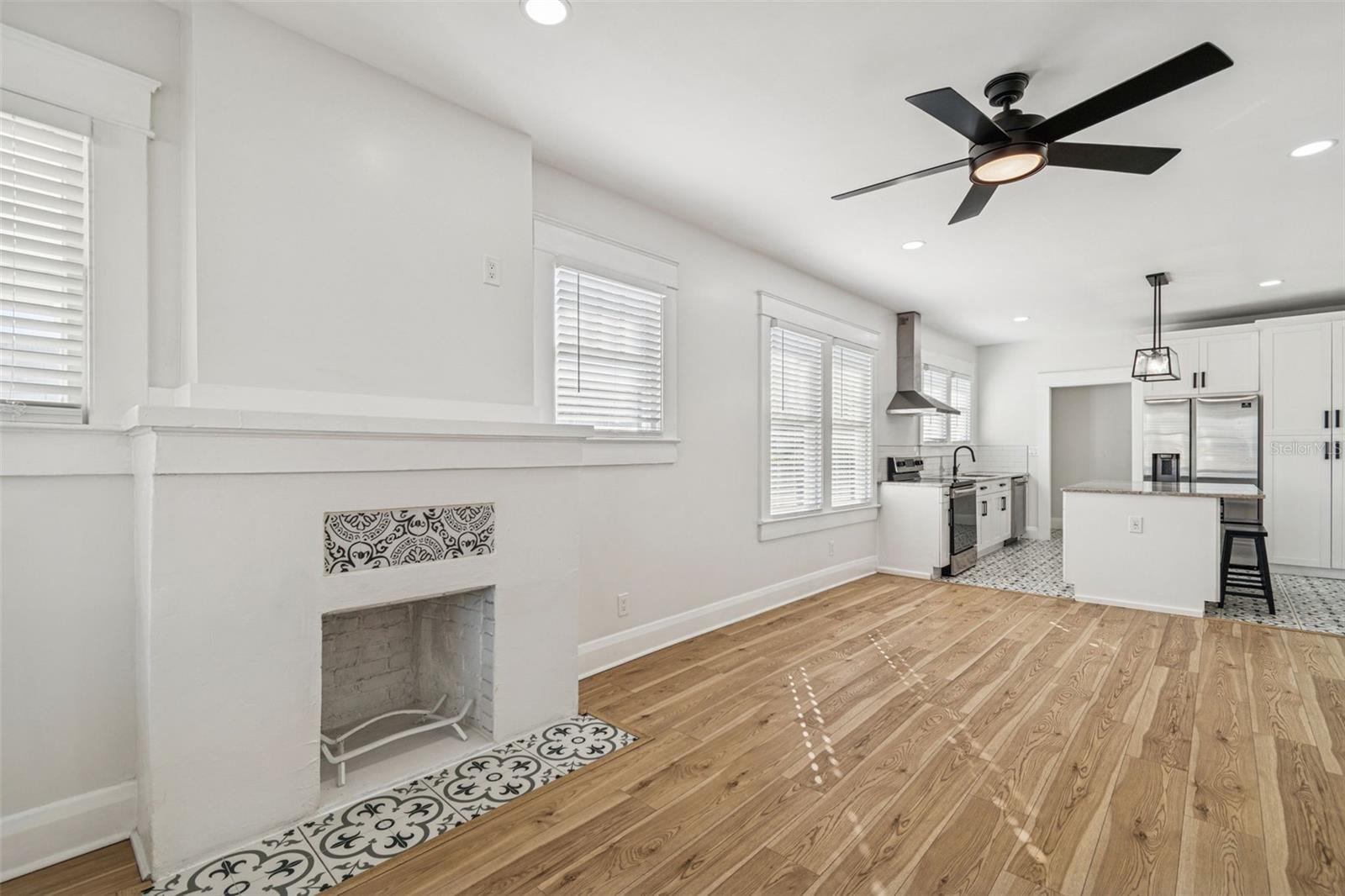 STRATFORD PLACE - Residential