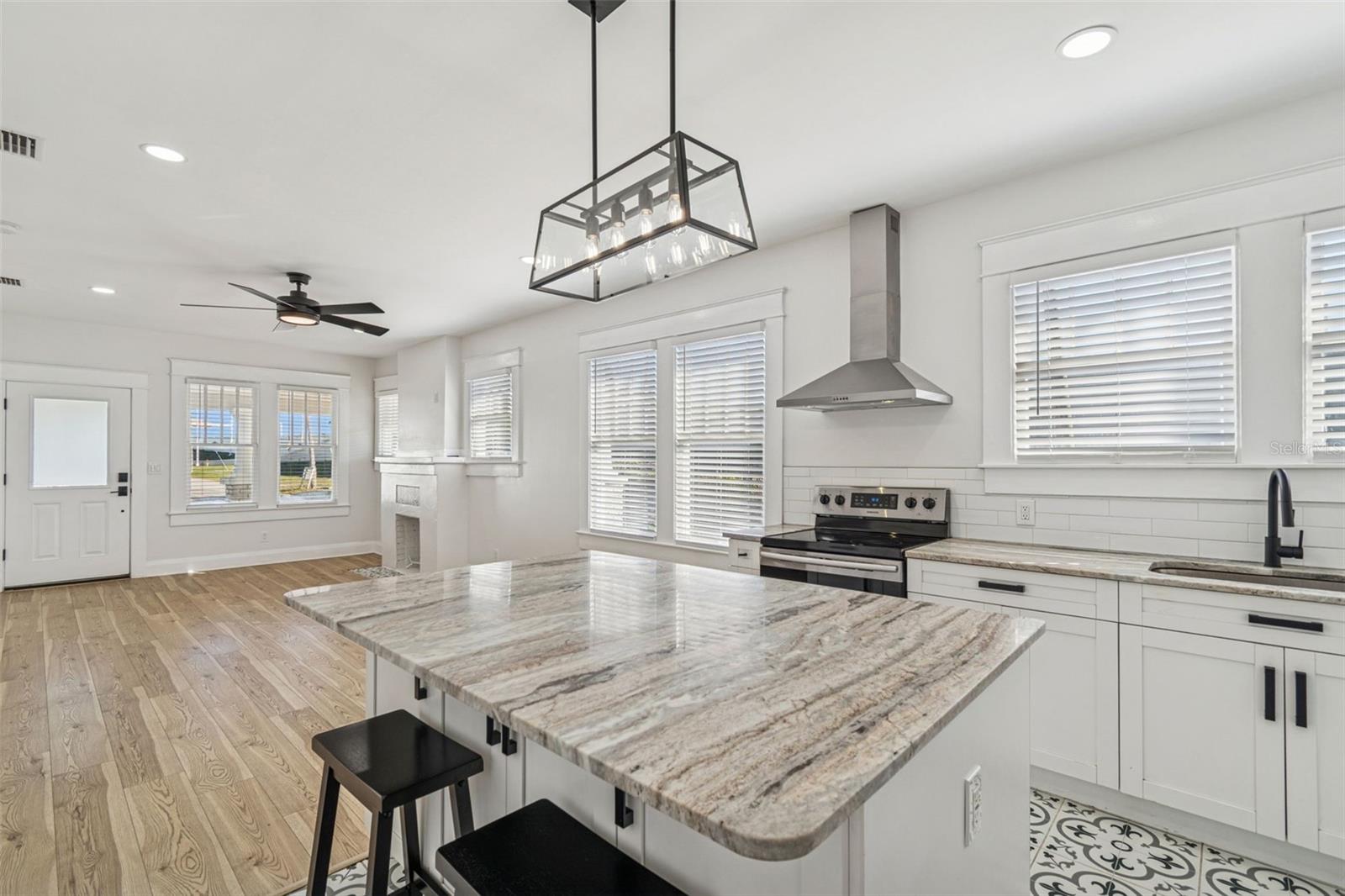 STRATFORD PLACE - Residential