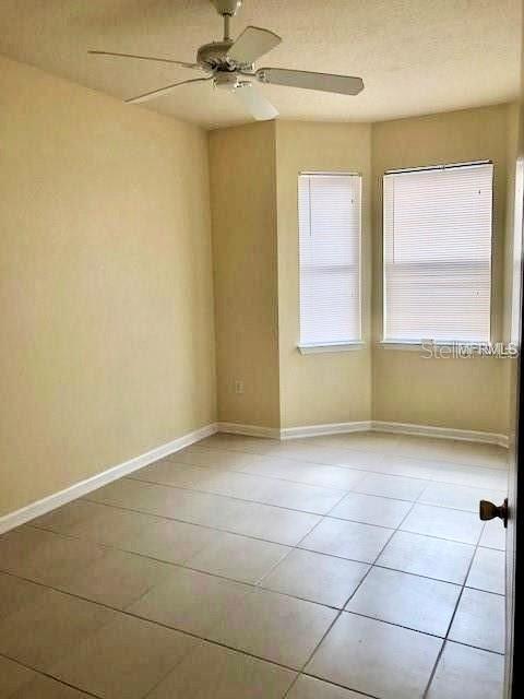 THE VILLAS CONDO - Residential Lease