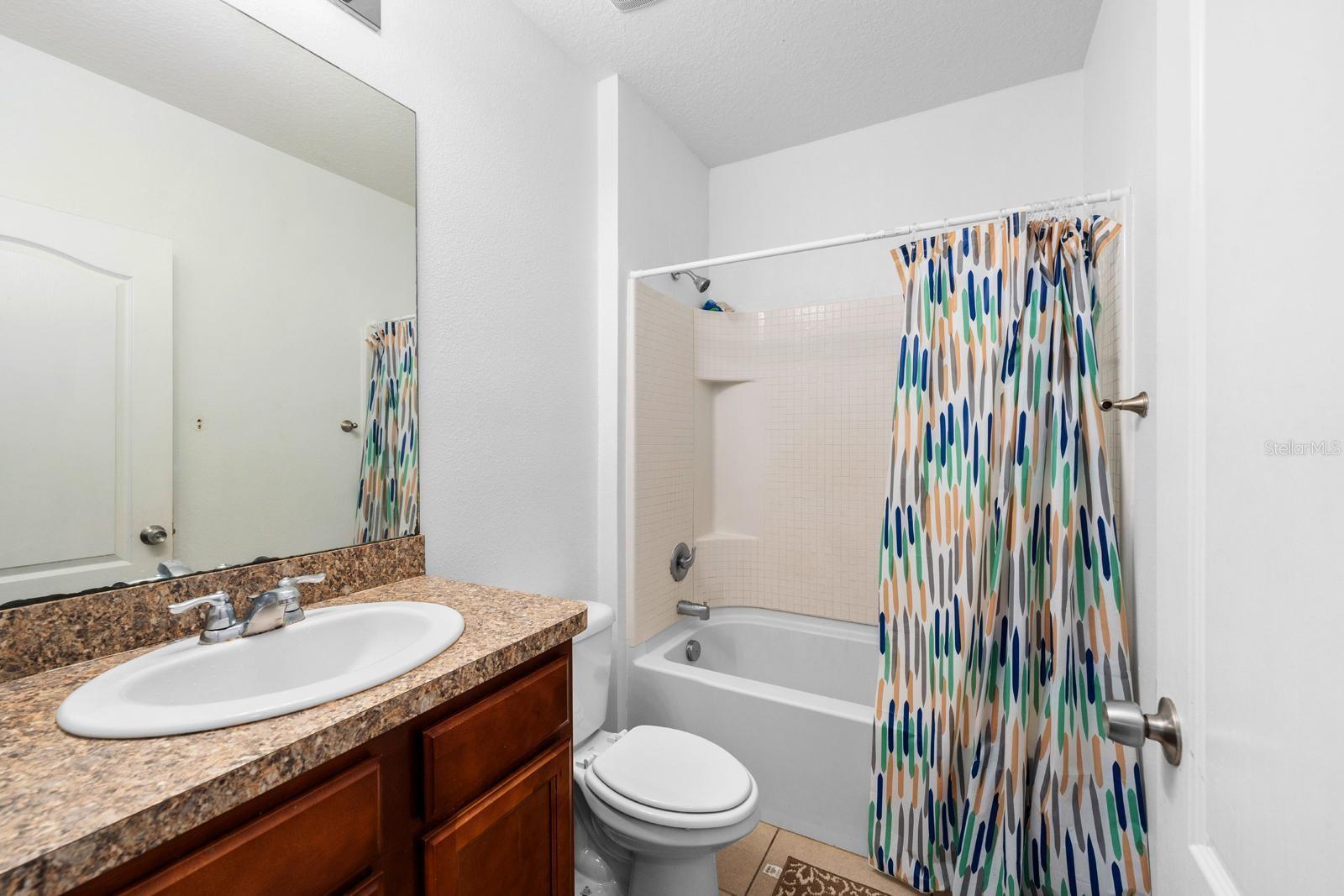 LAKESIDE LANDINGS PH 01 - Residential