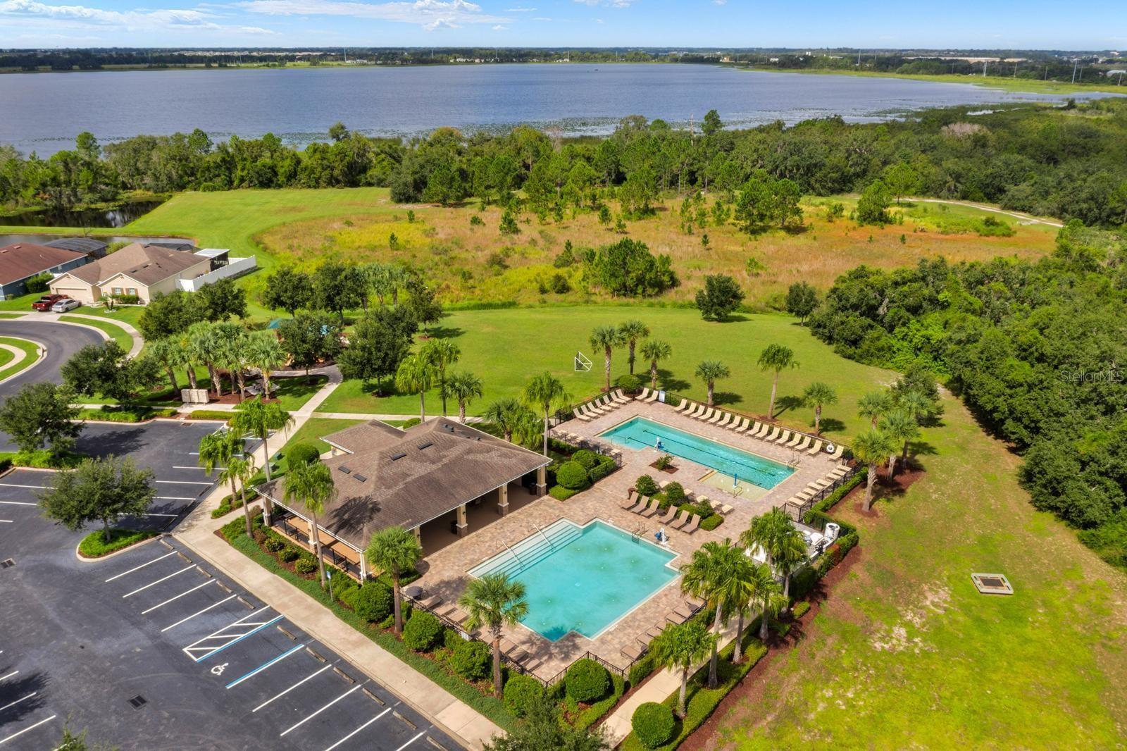 LAKESIDE LANDINGS PH 01 - Residential