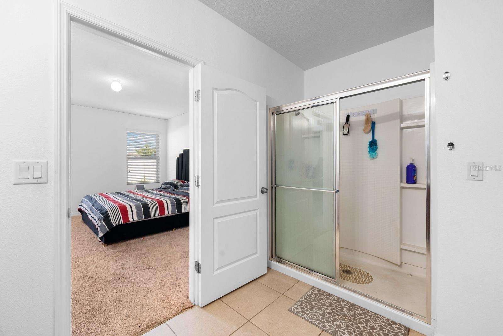 LAKESIDE LANDINGS PH 01 - Residential