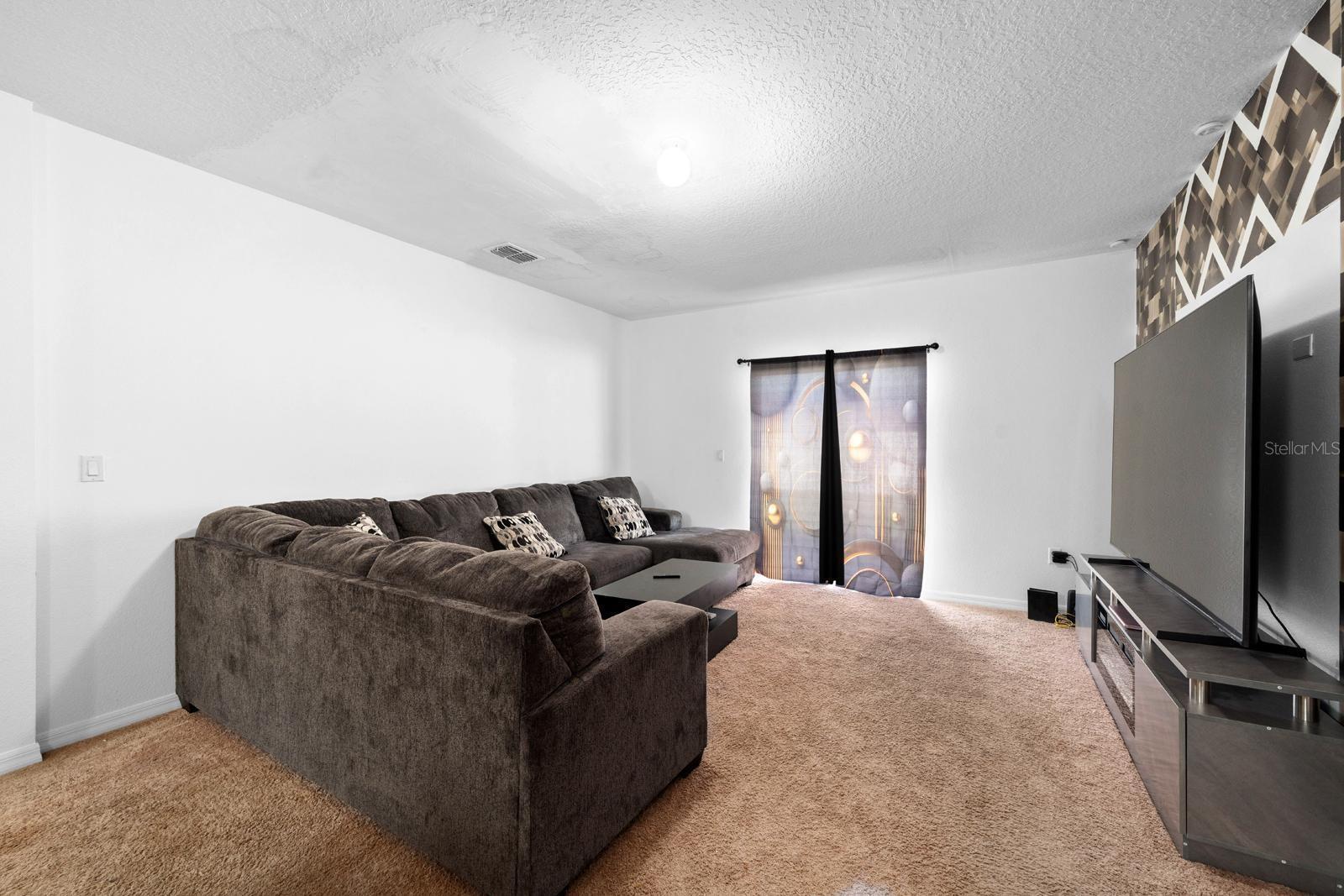 LAKESIDE LANDINGS PH 01 - Residential