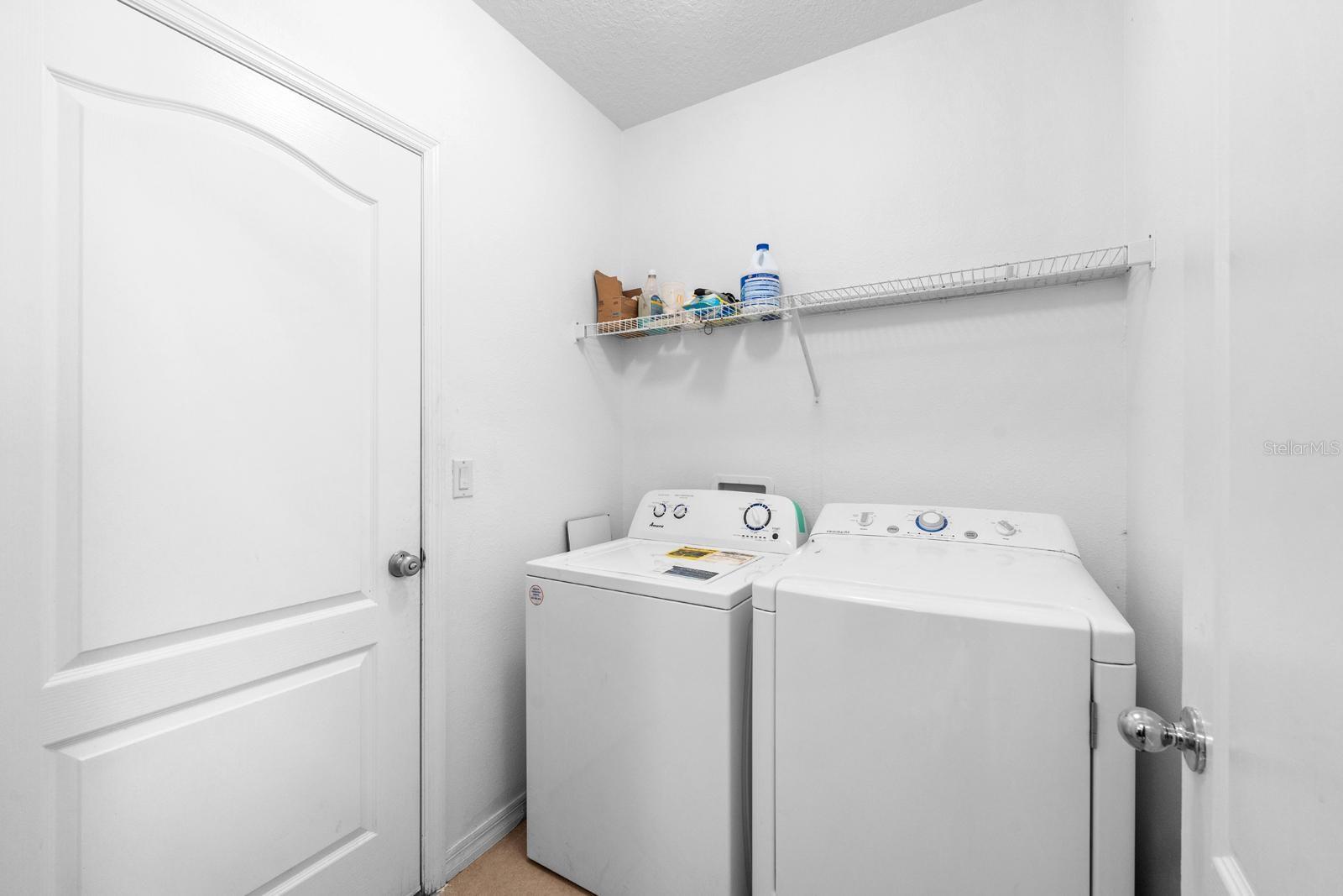 LAKESIDE LANDINGS PH 01 - Residential