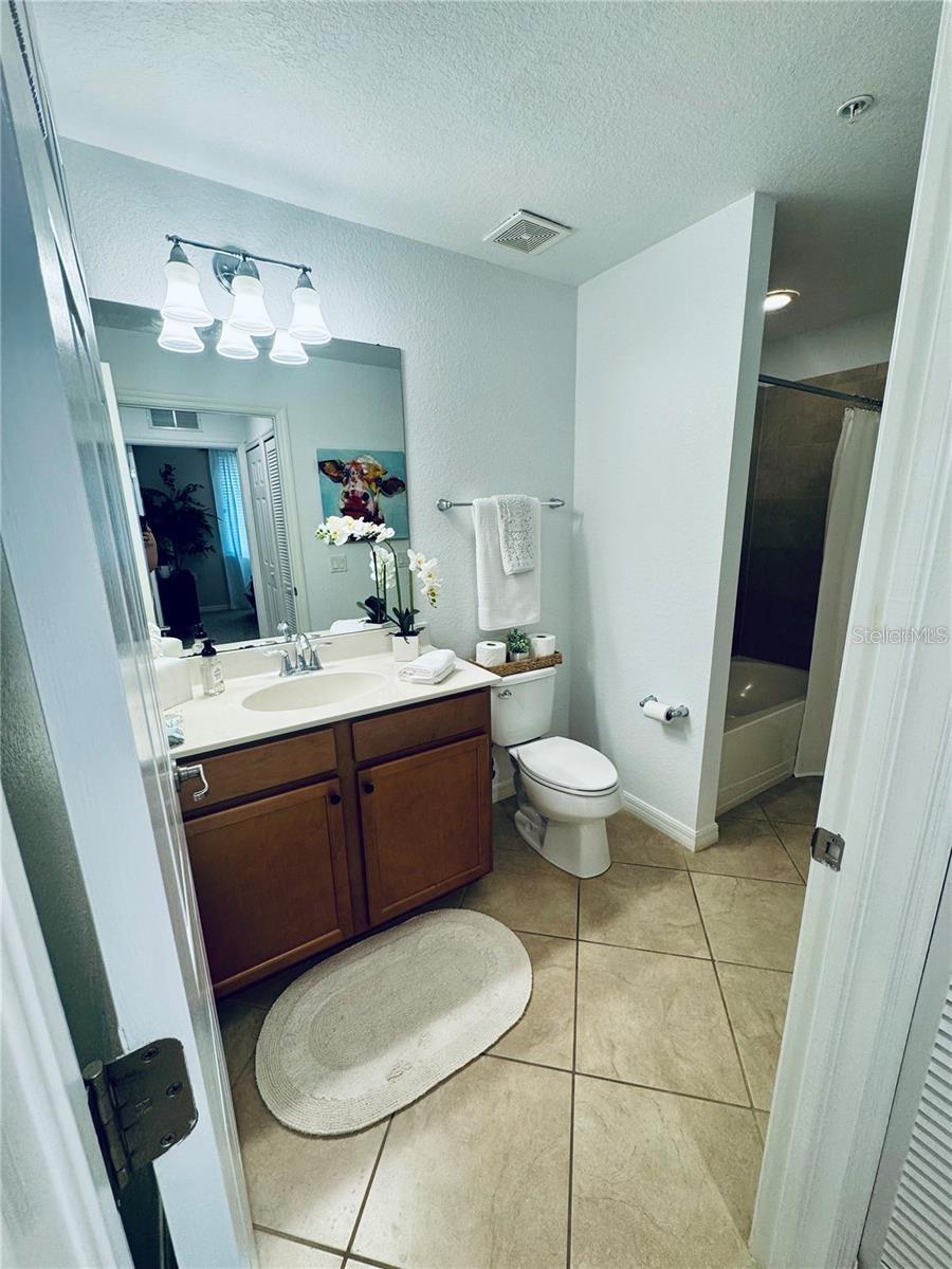 RIVER STRAND - Residential Lease