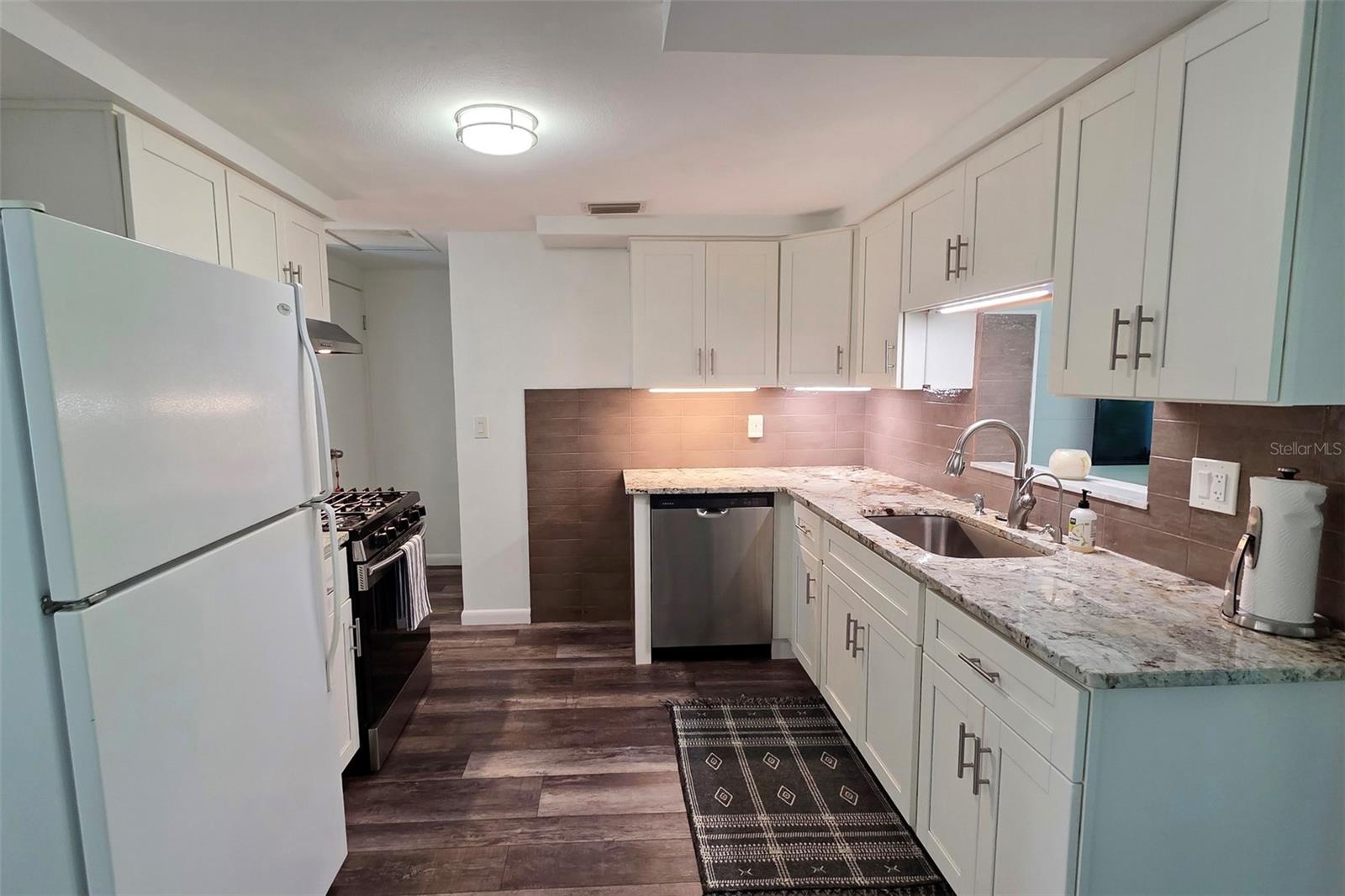 DESOTO TERRACE - Residential