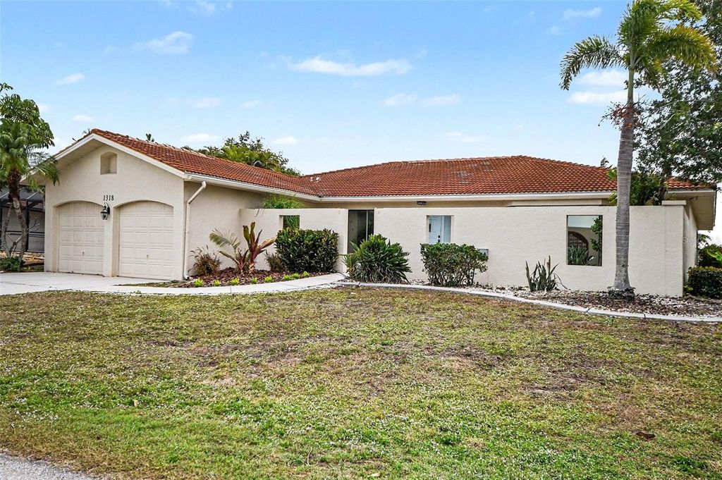 Photo of 1318 San Mateo Drive, Punta Gorda, FL 33950 (MLS # C7519887)