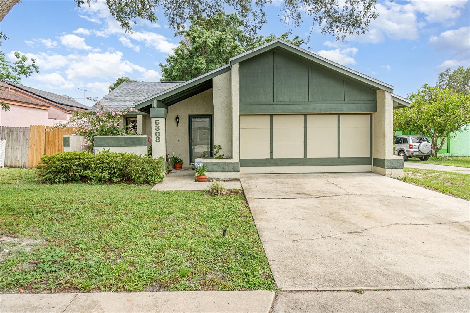 Charming 3-Bedroom Home with New Roof & Low HOA!
Welcome to 5308 Pinebury Ct — a well-kept 3 bed, 2 bath home tucked away on a quiet cul-de-sac in Orlando. Enjoy a brand-new roof (2025), spacious layout, and fenced backyard with tons of potential. A few cosmetic updates and fence repairs could boost value quickly. Perfect for first-time buyers or investors. Located near shopping, schools, and major highways — plus a low monthly HOA makes ownership even more affordable.
1,285 sq ft | New Roof | Private Yard | Low HOA