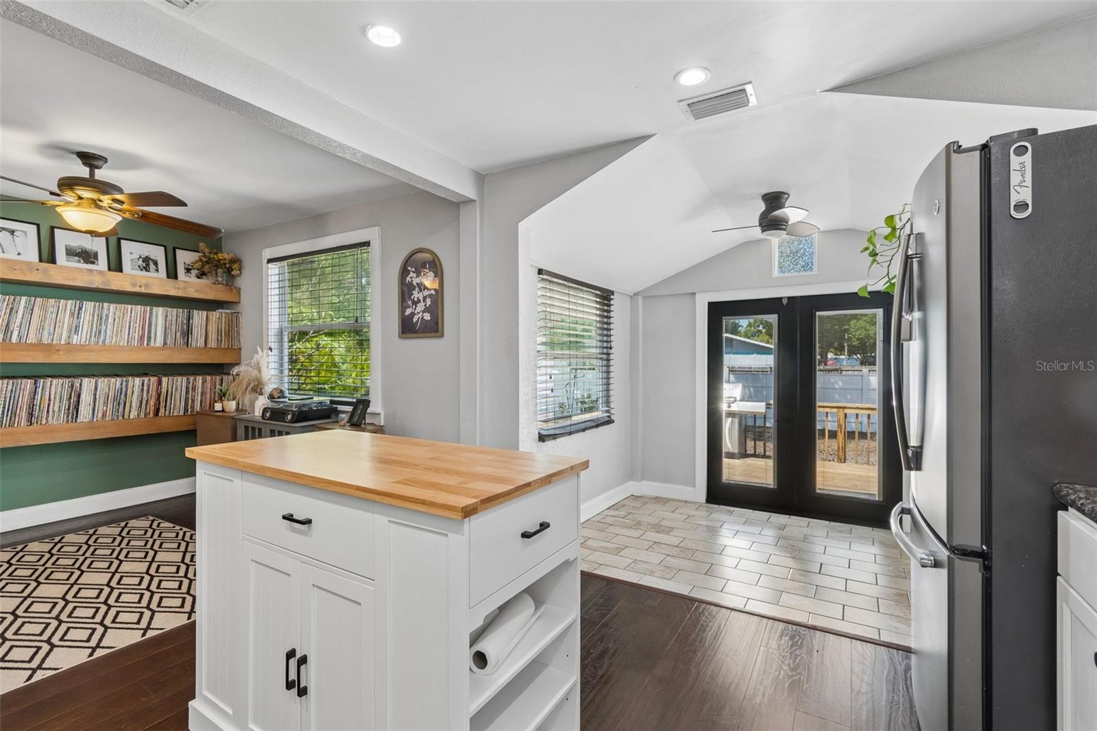 ACREAGE - Residential