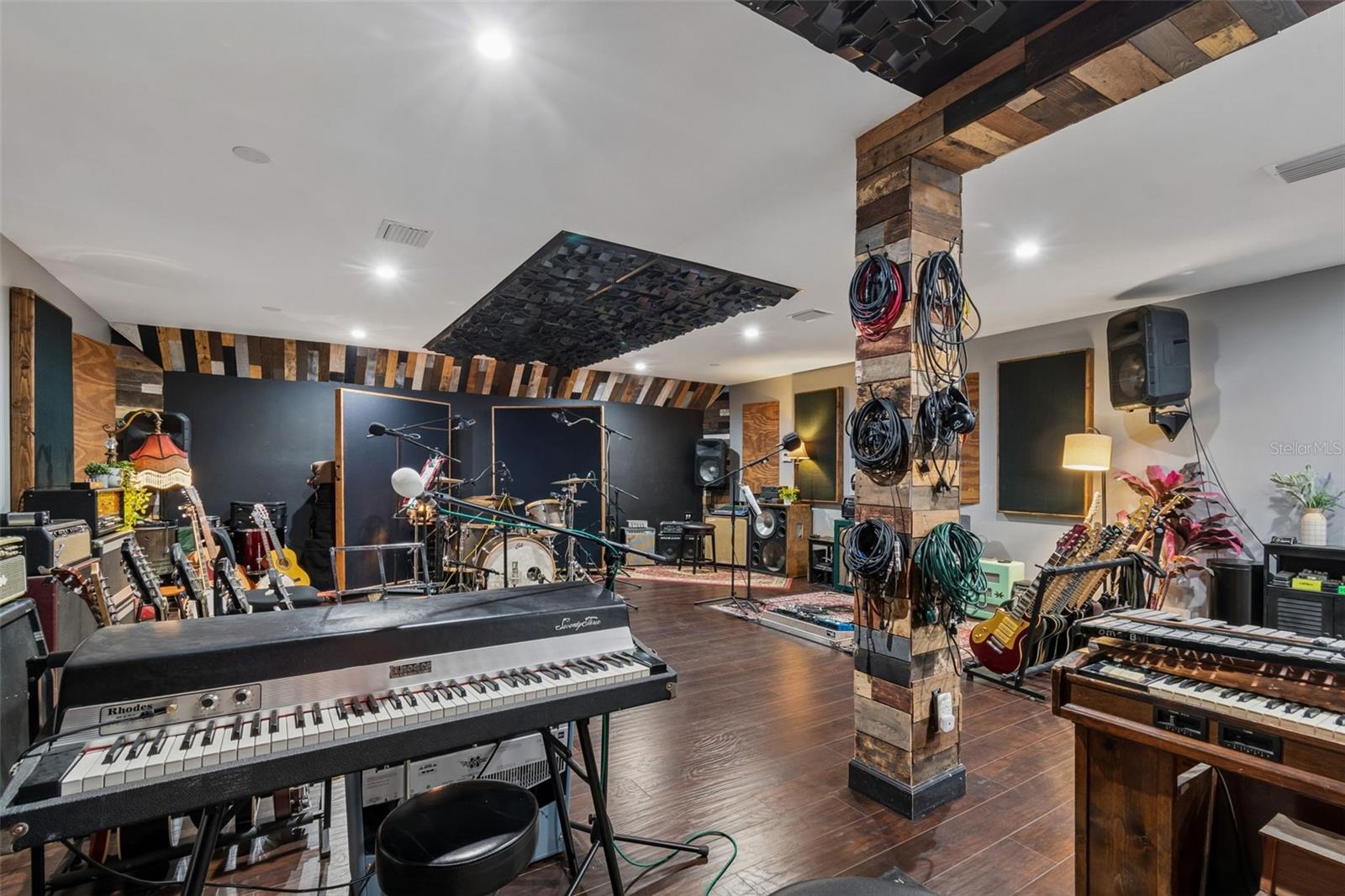 ACREAGE - Residential