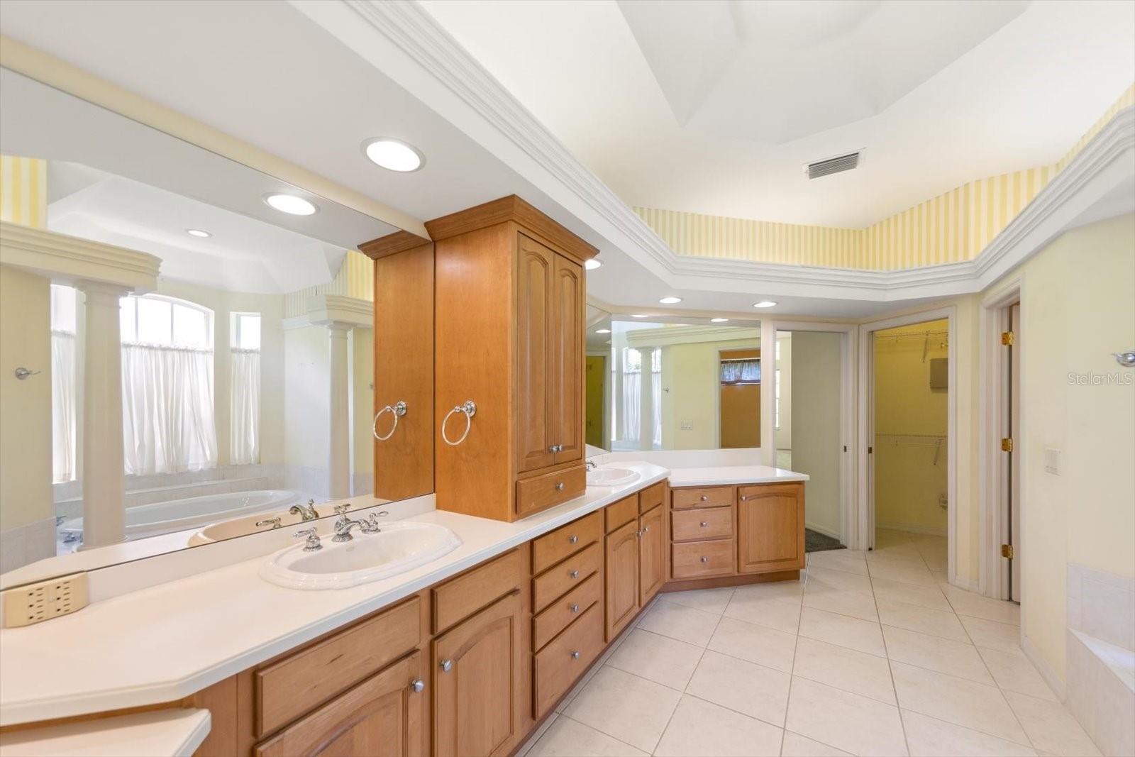 GATEHOUSE WOODS - Residential