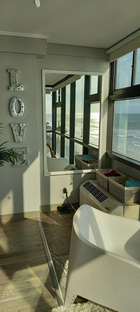 OCEANSIDE INN - Residential