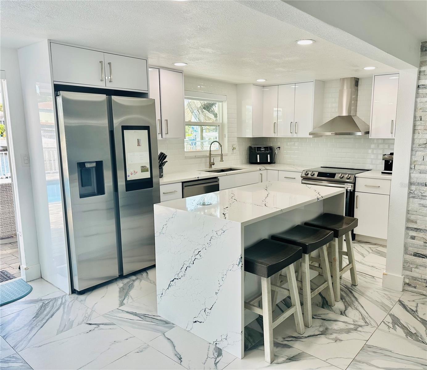 4229 FLORAMAR TERRACE