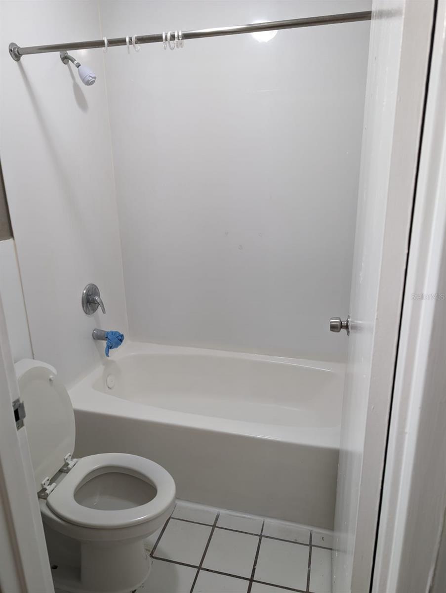 SANDLAKE COURTYARDS CONDO 5901/3515 - Residential
