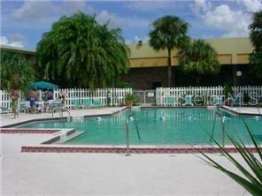 SANDLAKE COURTYARDS CONDO 5901/3515 - Residential