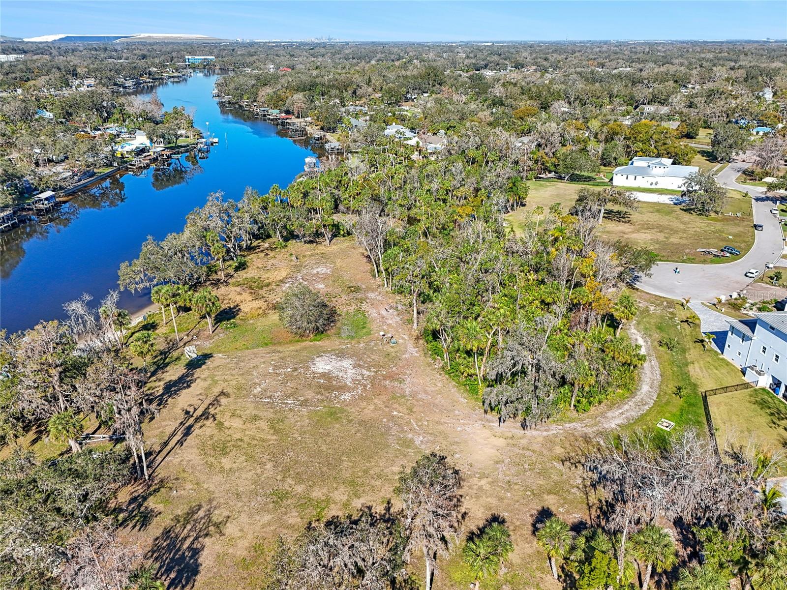 ALAFIA POINTE ESTATES - Land