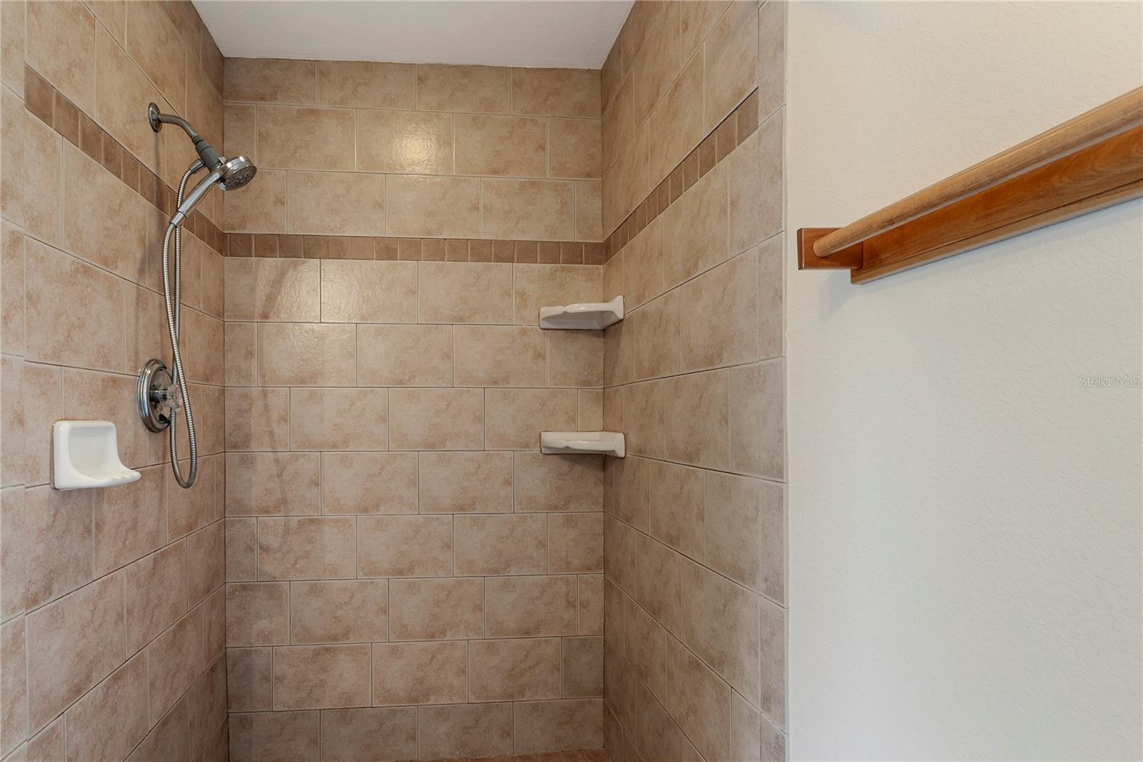 ORANGEWOOD HIGHLANDS 1ST ADD - Residential