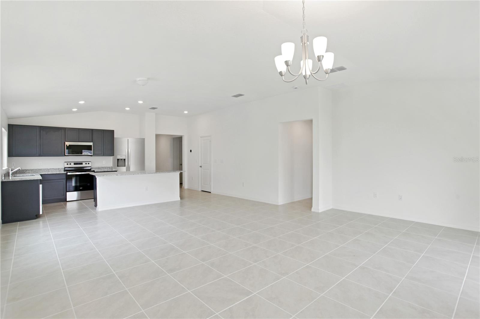 BELLAVIVA - Residential Lease
