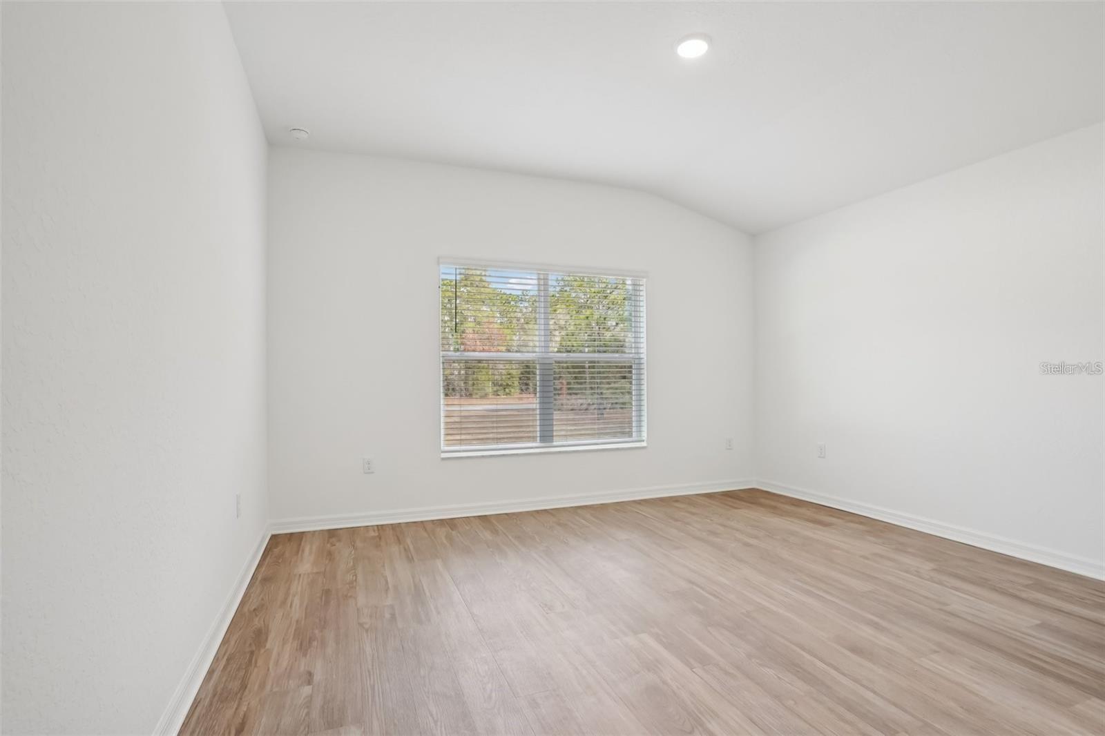 MARION OAKS - Residential