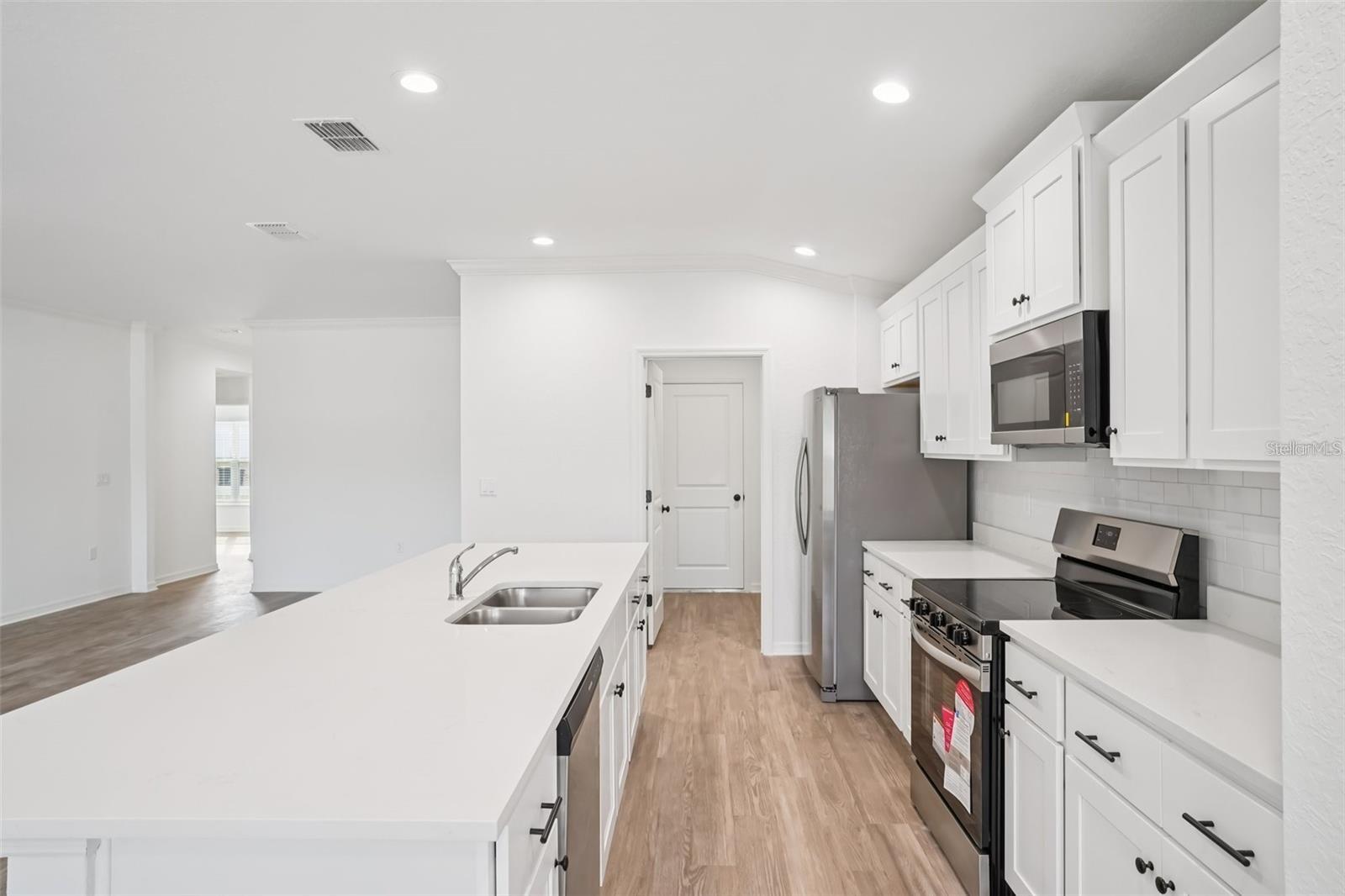 MARION OAKS - Residential