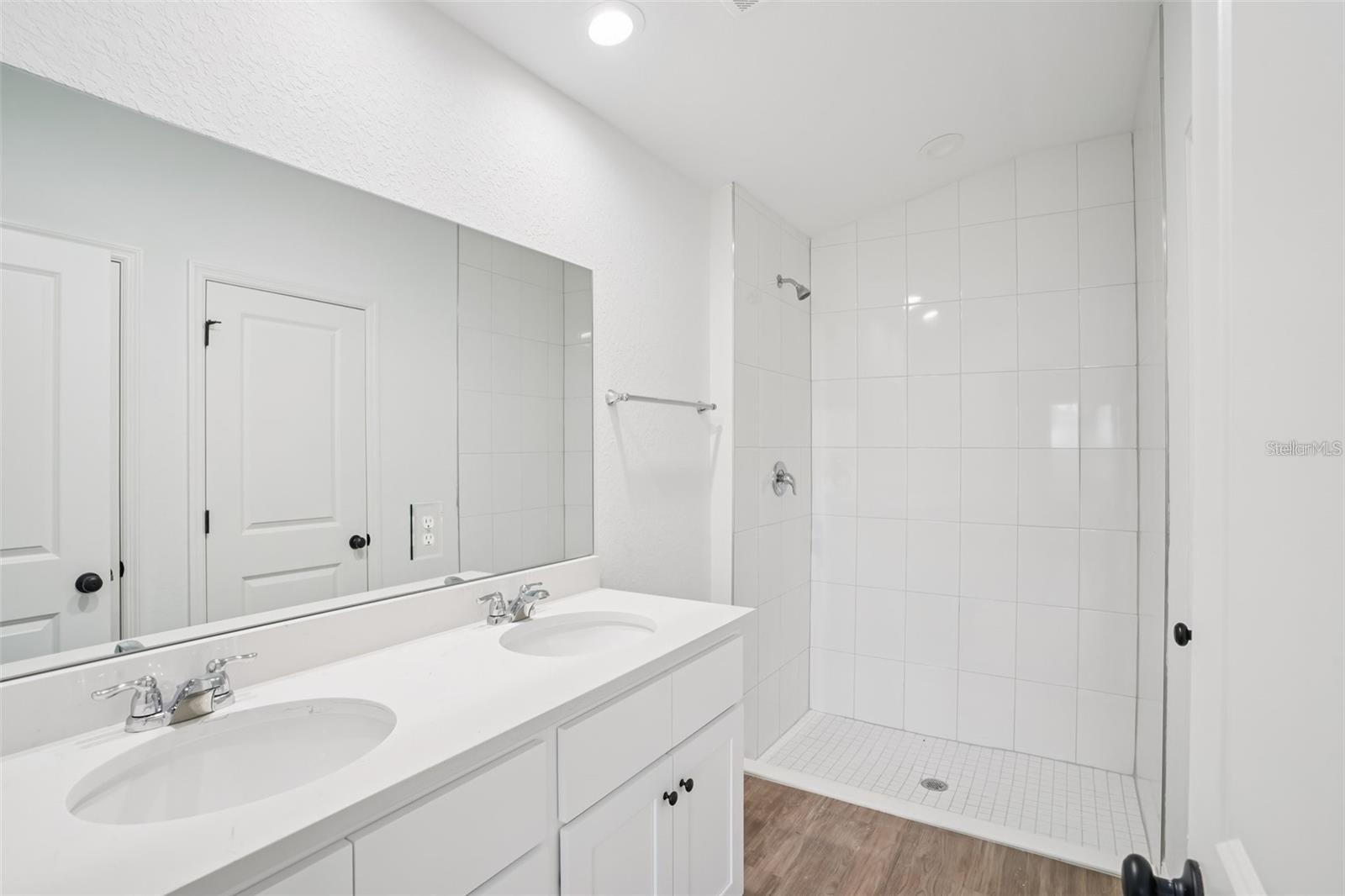 MARION OAKS - Residential