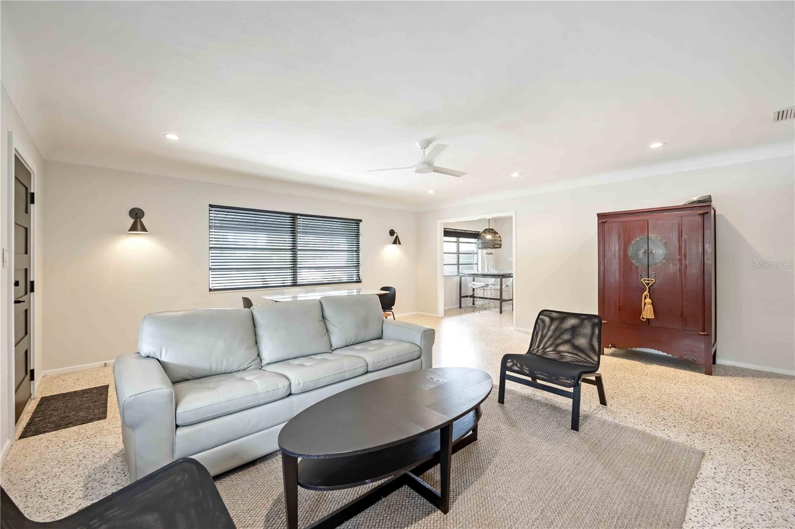 GROVE LAWN REP - Residential