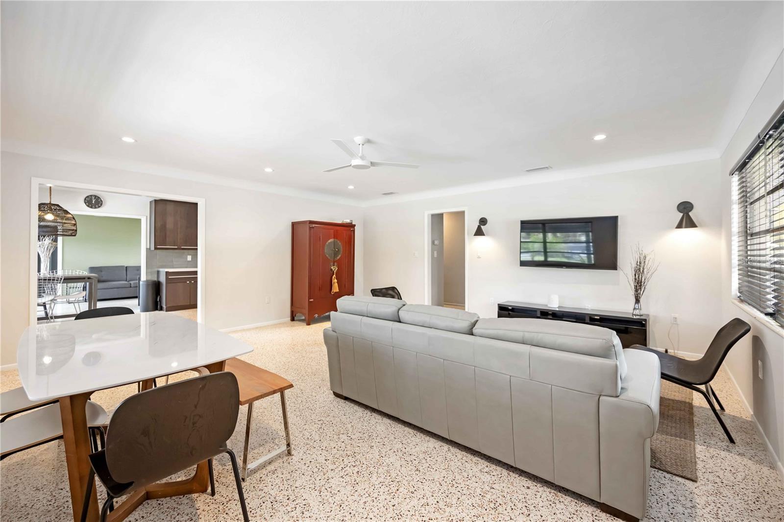 GROVE LAWN REP - Residential