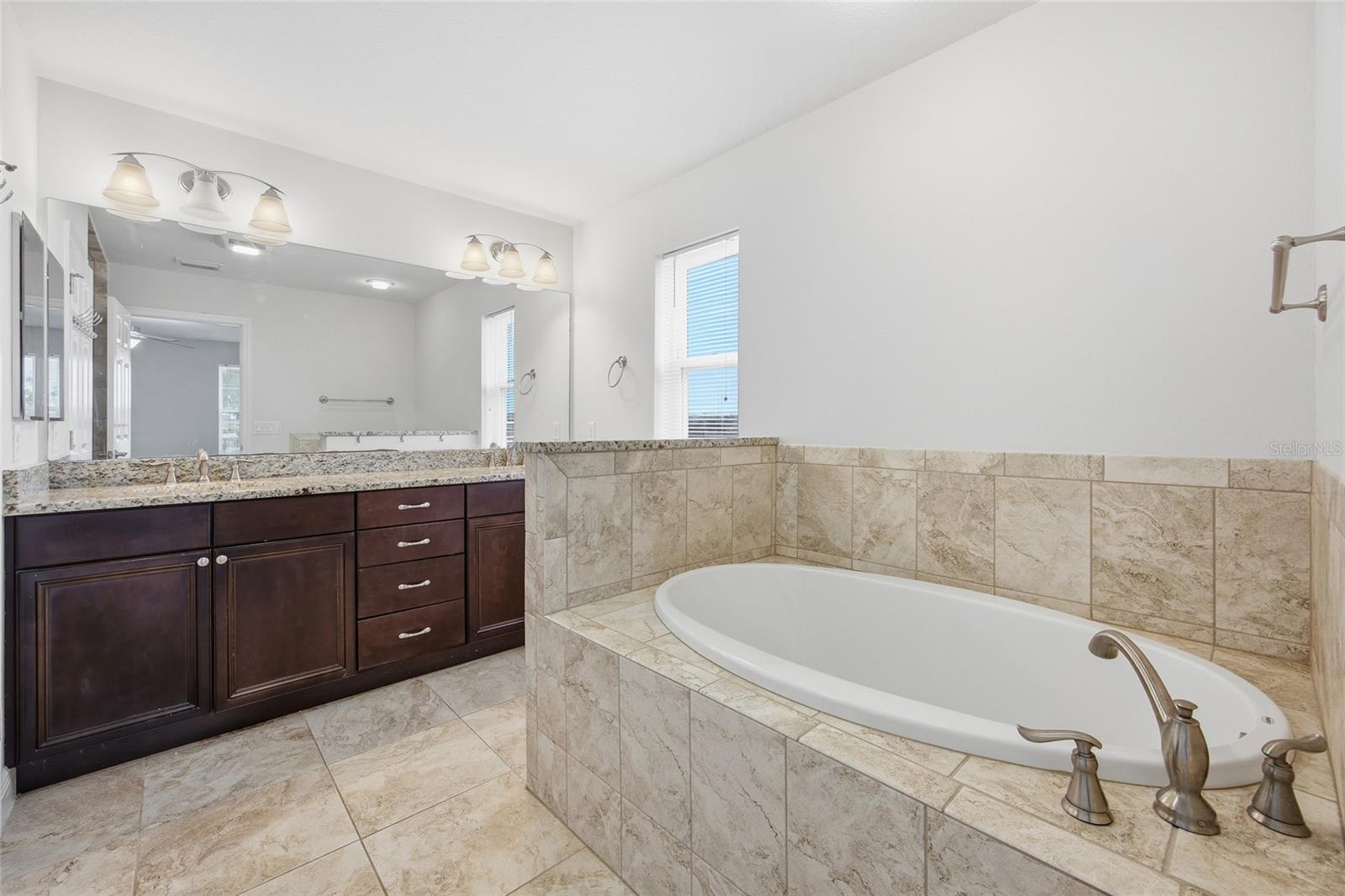 PRESERVE/HEATH BROOK PH 01 - Residential