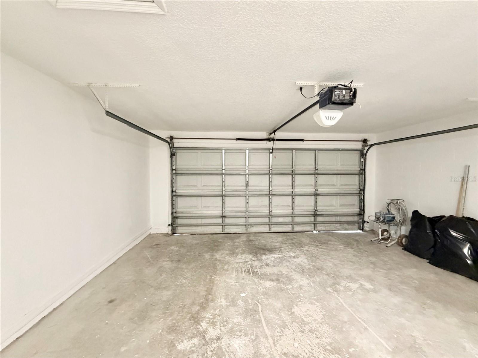 DELTONA LAKES UNIT 36 - Residential Lease