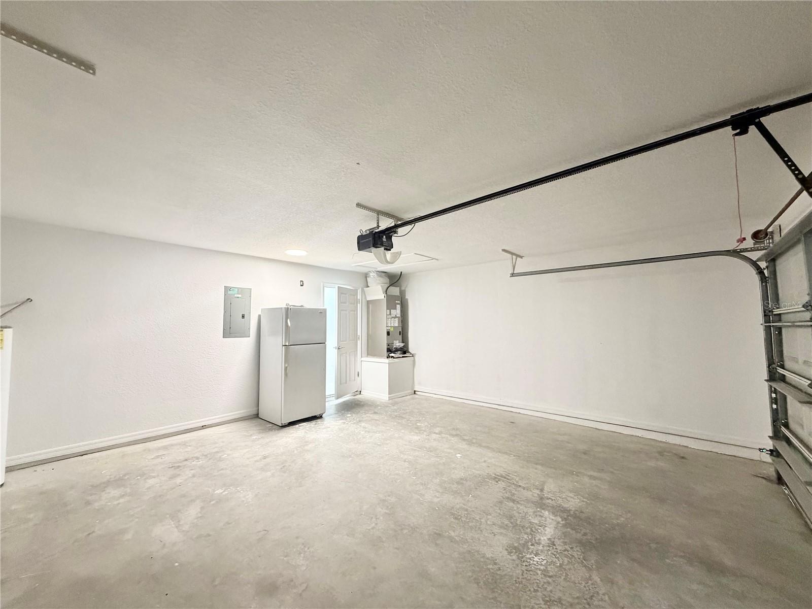 DELTONA LAKES UNIT 36 - Residential Lease