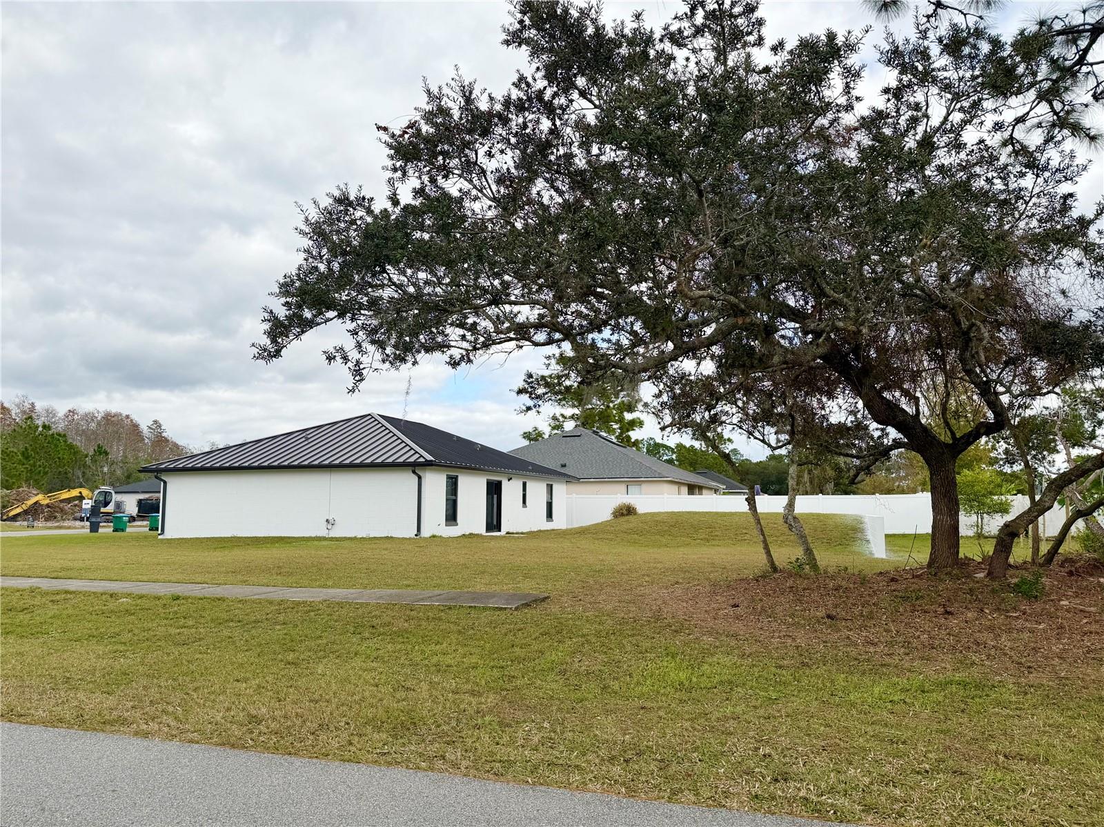 DELTONA LAKES UNIT 36 - Residential Lease
