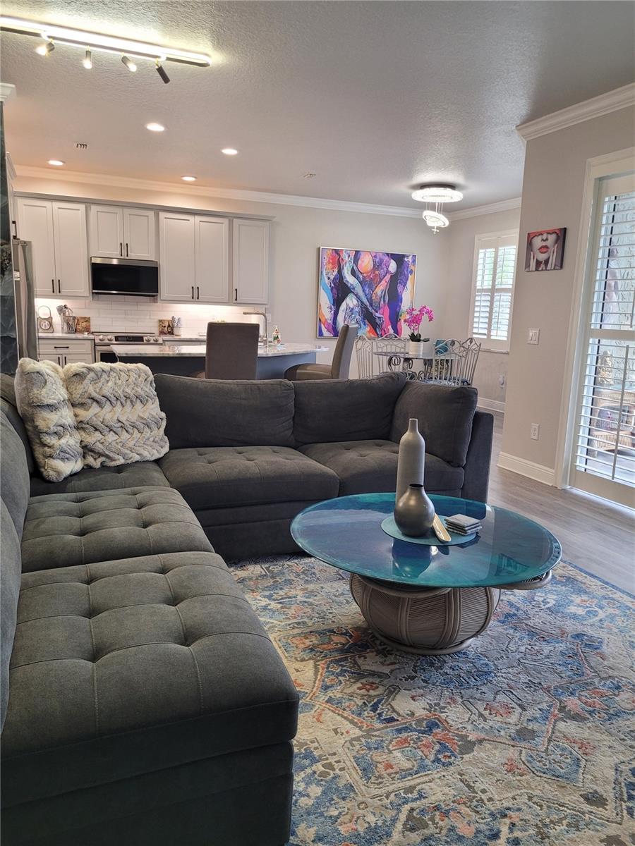 CALIENTE - Residential