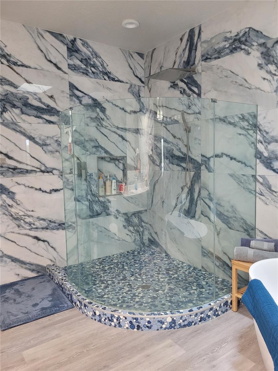 CALIENTE - Residential