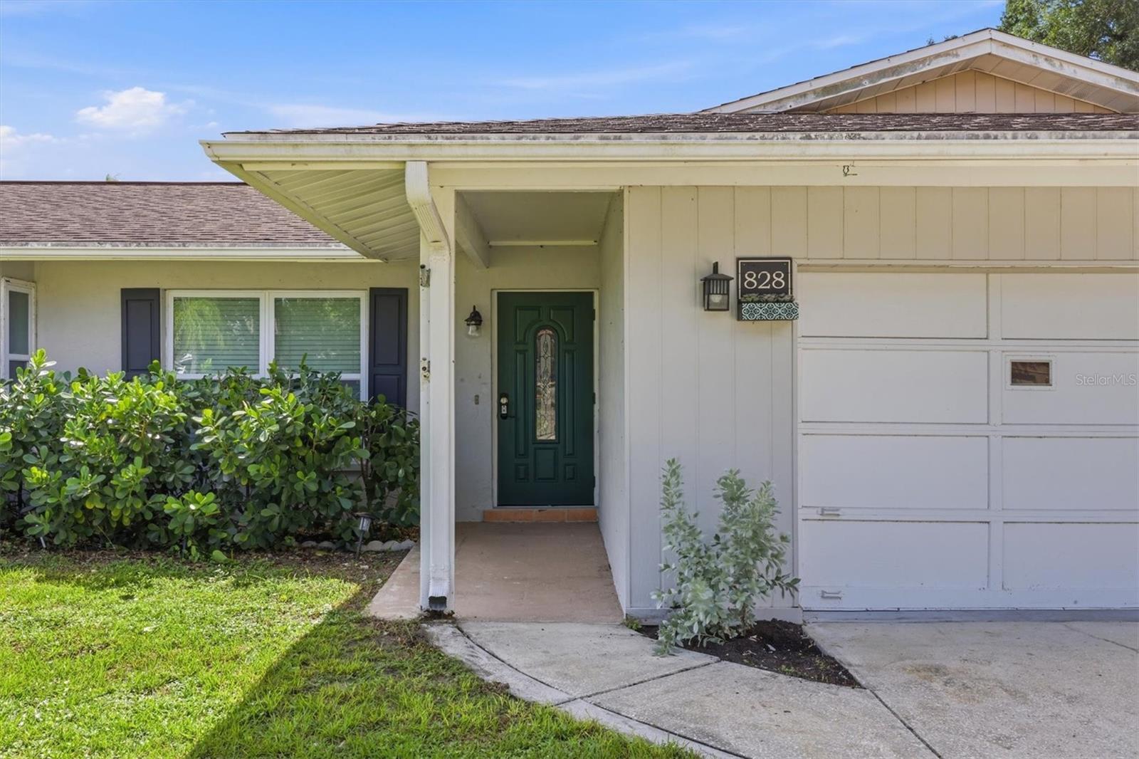 828 PONDEROSA PINE LANE