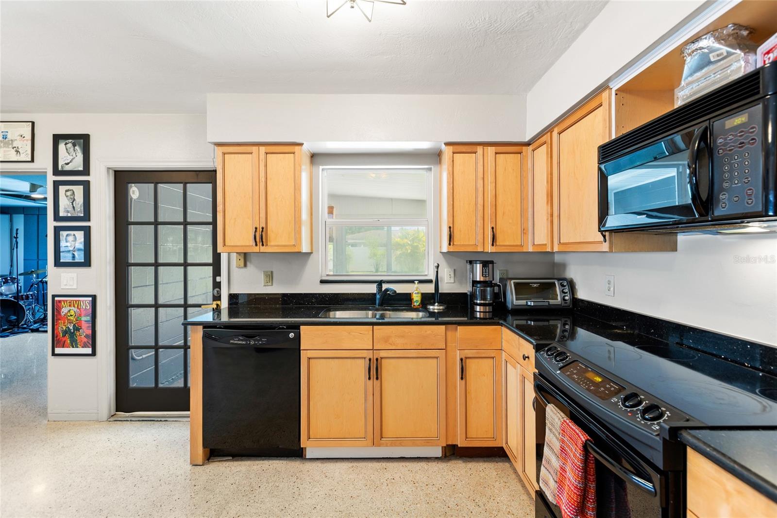 NORTH EAST PARK SHORES - Residential