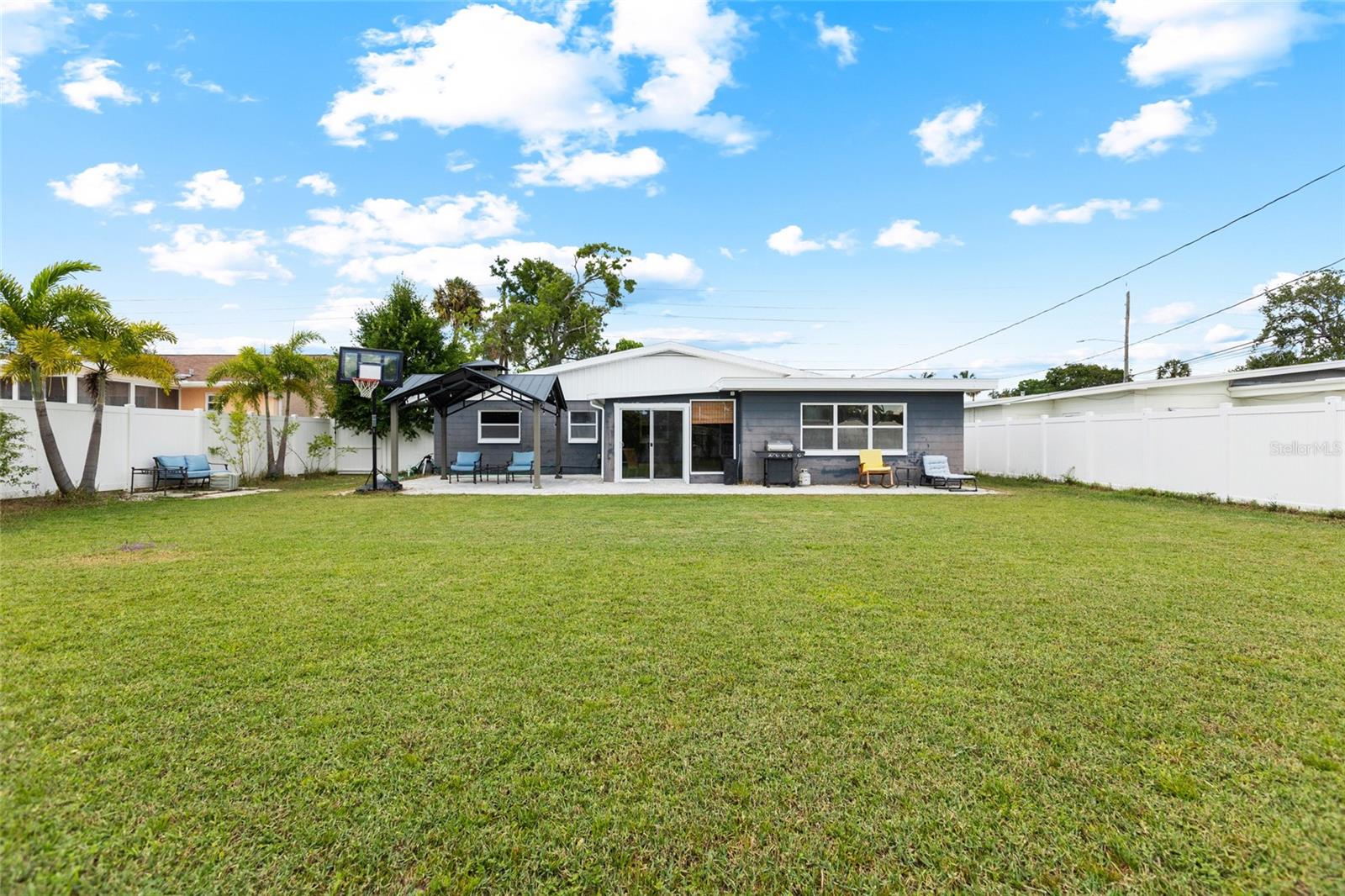 NORTH EAST PARK SHORES - Residential