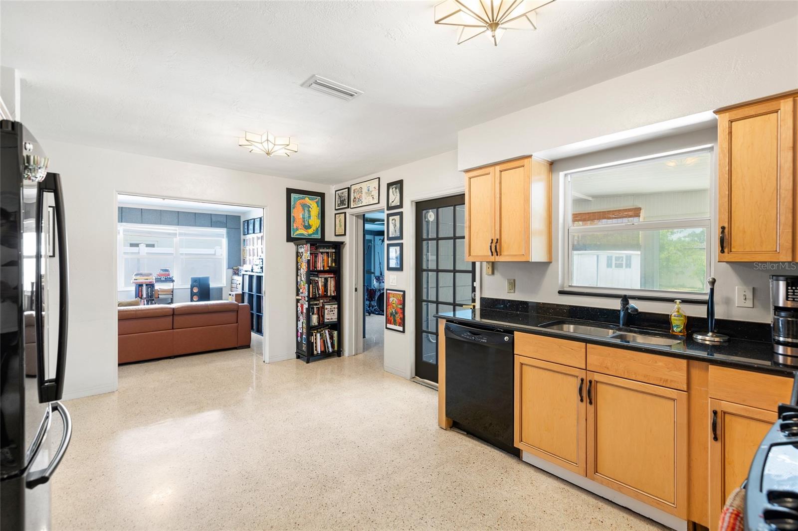 NORTH EAST PARK SHORES - Residential