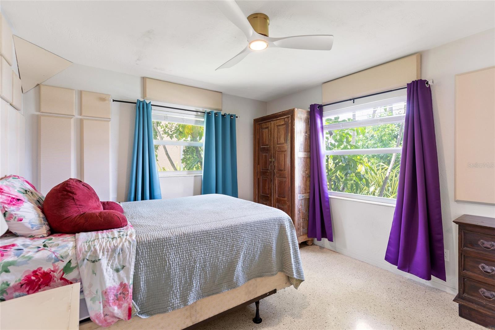 NORTH EAST PARK SHORES - Residential