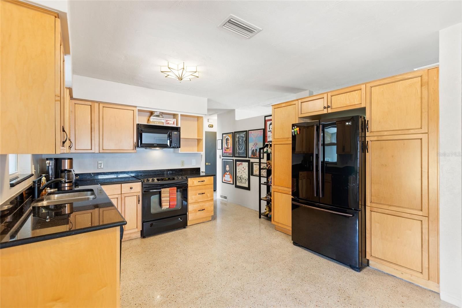 NORTH EAST PARK SHORES - Residential