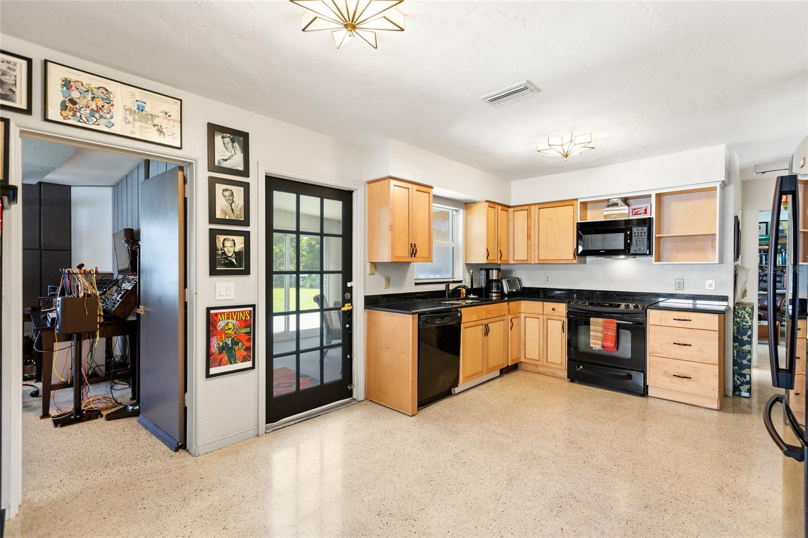 NORTH EAST PARK SHORES - Residential