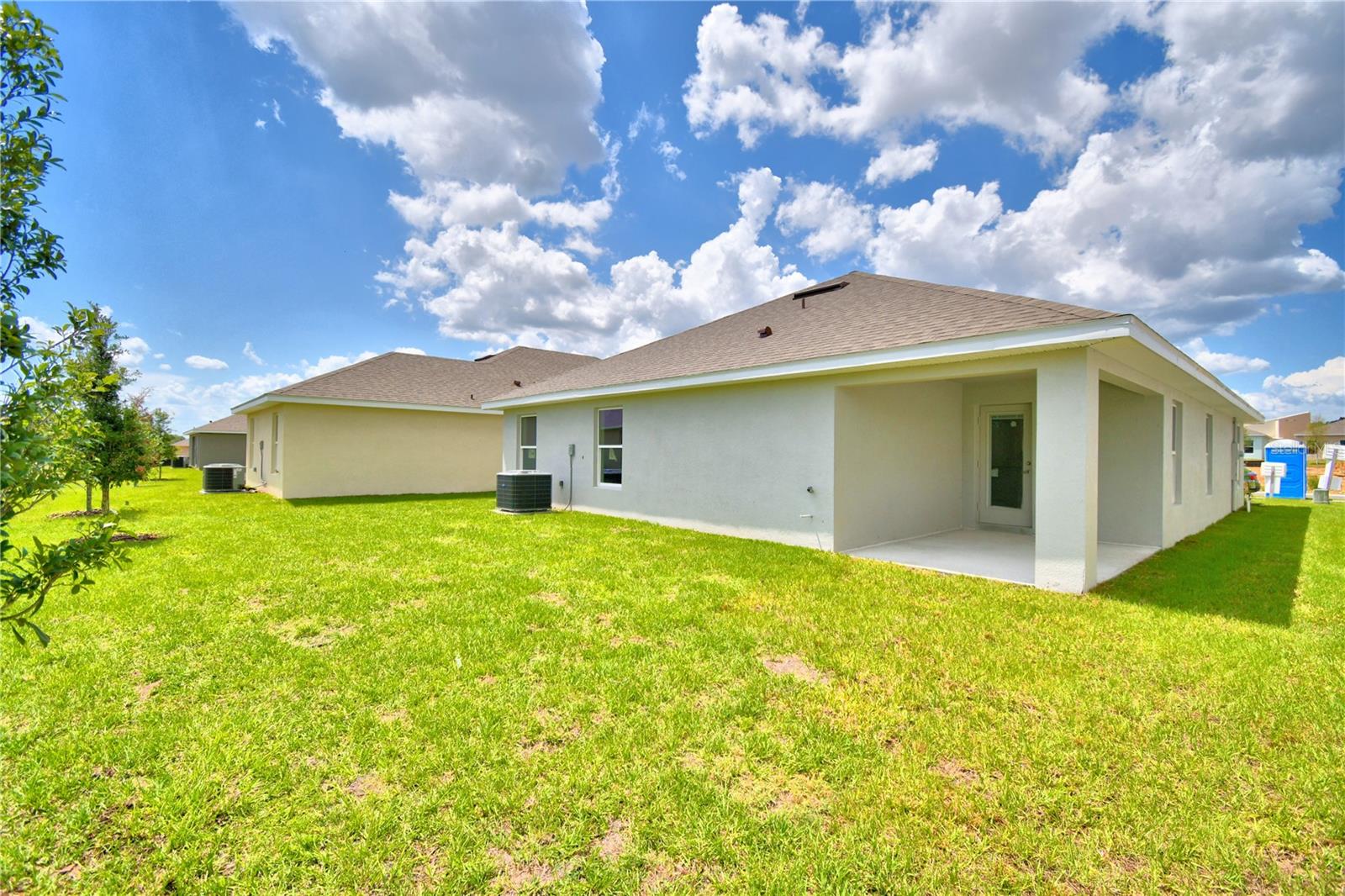 2318 FRIENDLY CONFINES LOOP