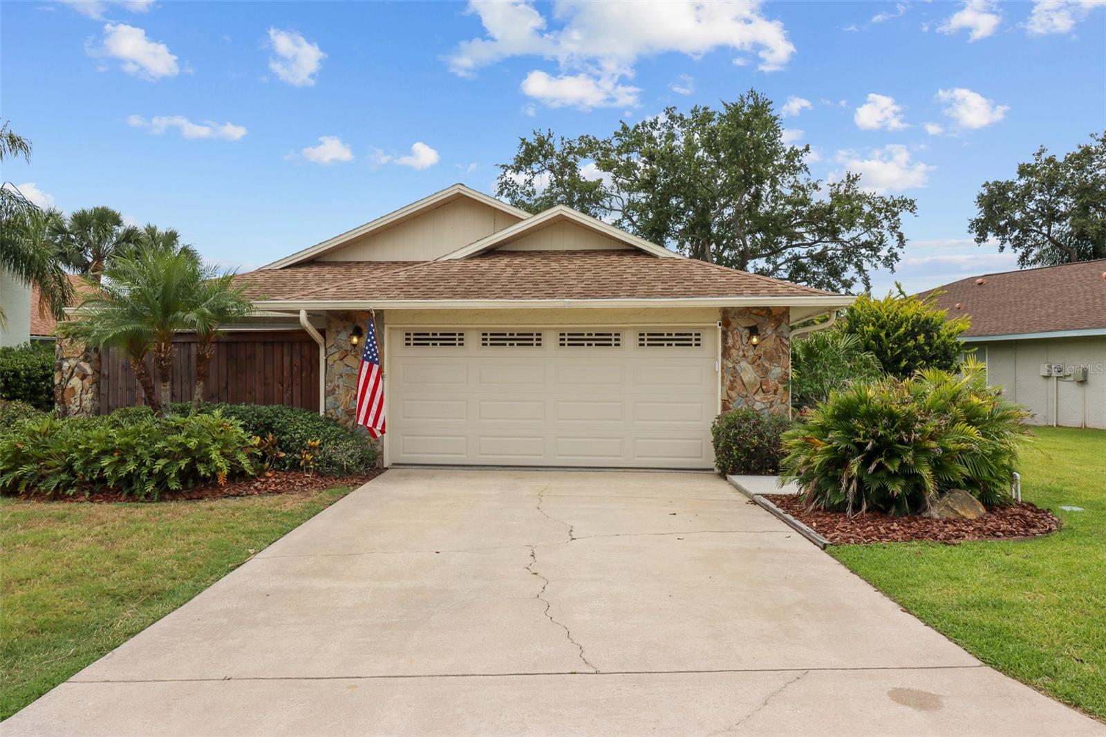 GULF HARBORS WOODLANDS - Residential