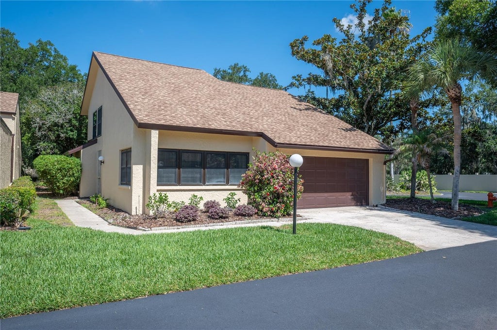 Photo of 4370 Creekwood Lane, Mulberry, FL 33860 (MLS # L4962966)