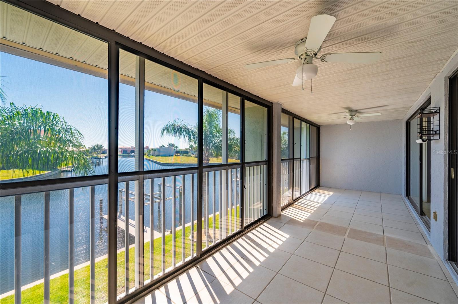 GOLDEN SANDS - Residential