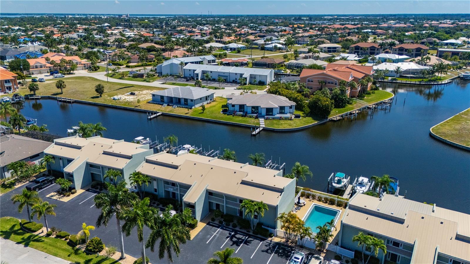 GOLDEN SANDS - Residential