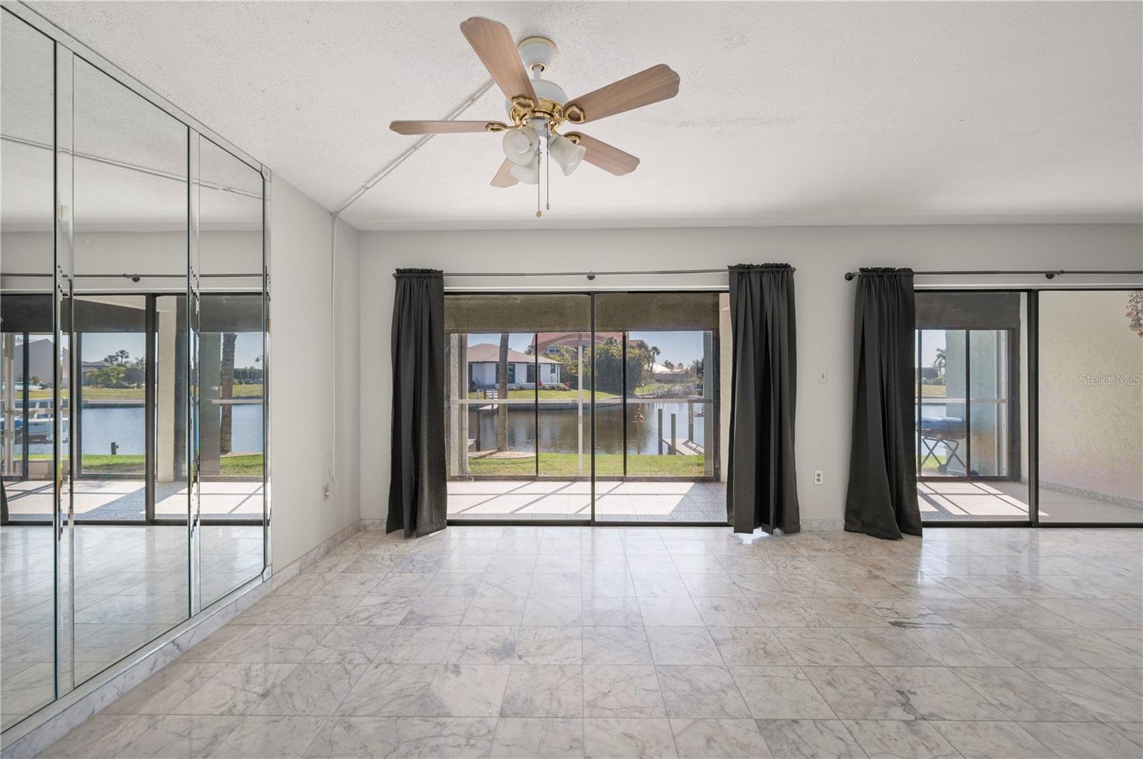 GOLDEN SANDS - Residential